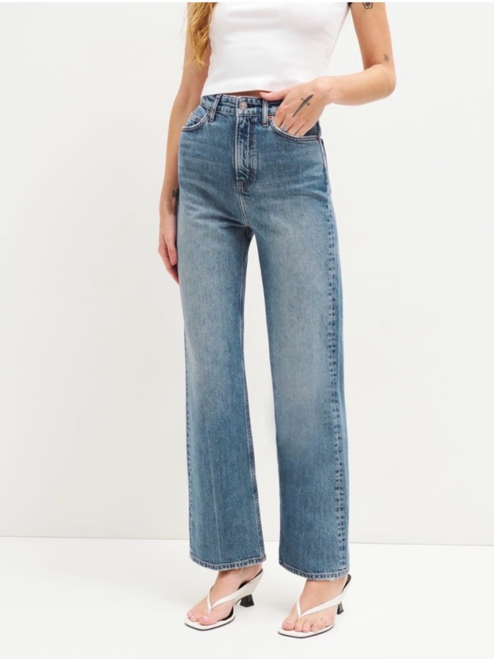 Reformation Wilder High Rise wide leg jeans Size 25 Classic Blue 90s